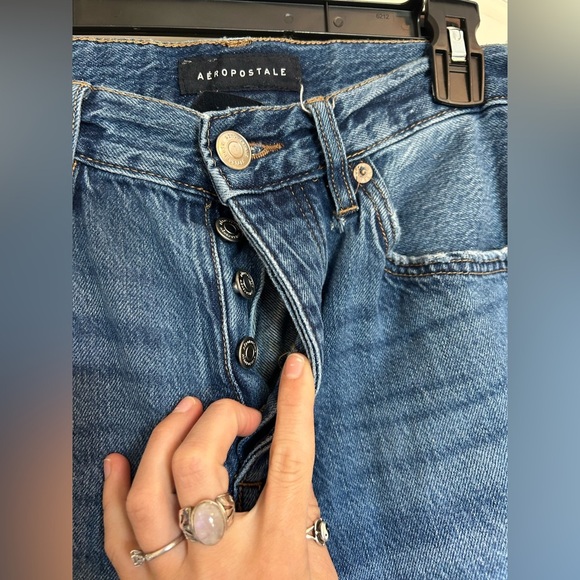 Aeropostale 90s baggy high rise Women's Distressed Blue Jeans - Picture 3 of 5